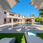 Villa Magnifique Villa, Vue Mer, Piscine Chauffee, 8pers Sainte-Maxime