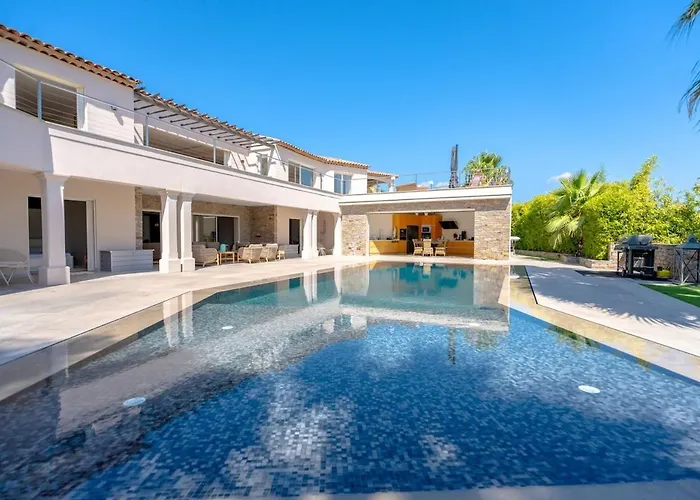 Villa Magnifique Villa, Vue Mer, Piscine Chauffee, 8pers Sainte-Maxime