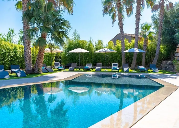 Magnifique Villa, Vue Mer, Piscine Chauffee, 8pers * Sainte-Maxime