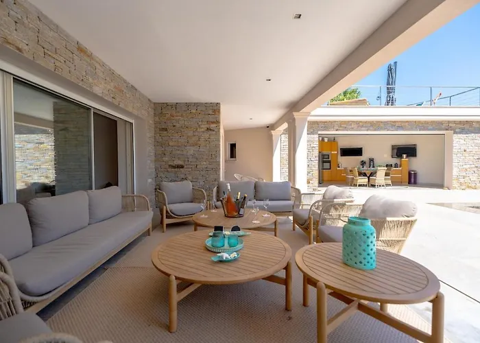 Magnifique Villa, Vue Mer, Piscine Chauffee, 8pers Sainte-Maxime