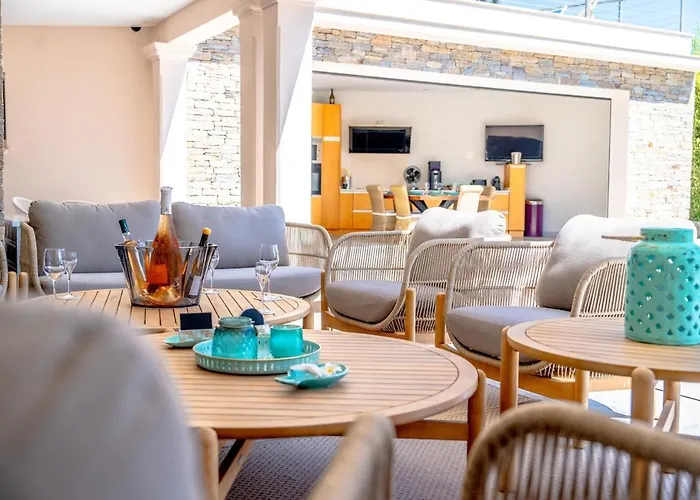 Magnifique Villa, Vue Mer, Piscine Chauffee, 8pers * Sainte-Maxime